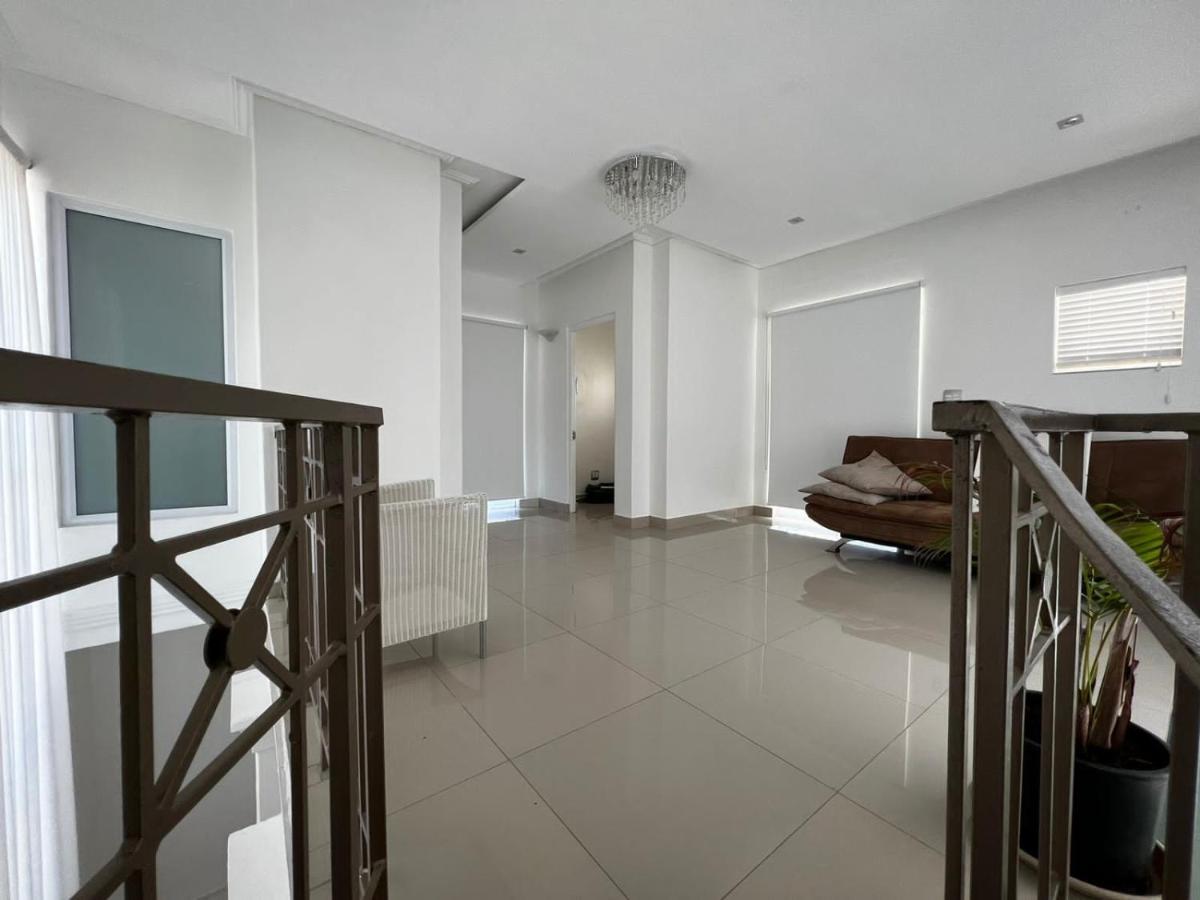 كيب تاون 7 Bedroom Livadia Pallace المظهر الخارجي الصورة